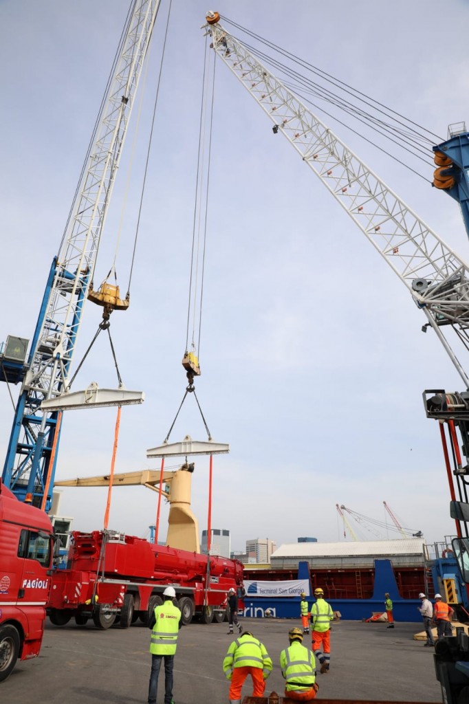 ebd5a1e1-3b49-43c6-bc5d-021fc5d99e38